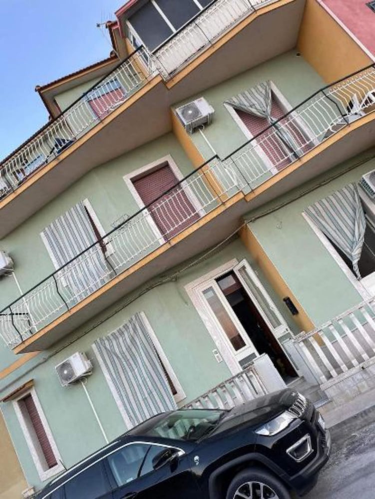 Air-conditioned Two-room Apartment Marigia Near the sea view 2