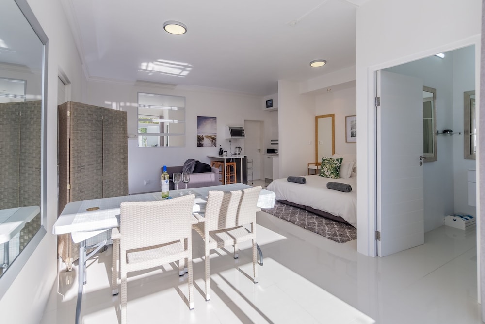 Greenways Beach House