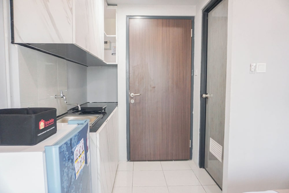 Cozy And Homey Studio At Riverdale Apartment