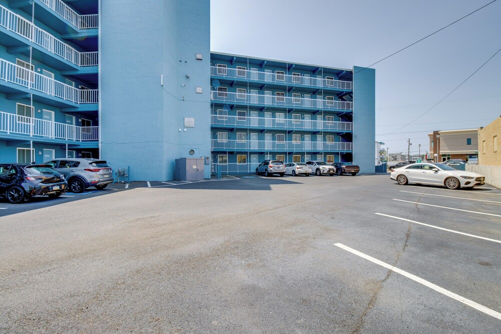 Walk to Wildwood Boardwalk: Family-friendly Condo!