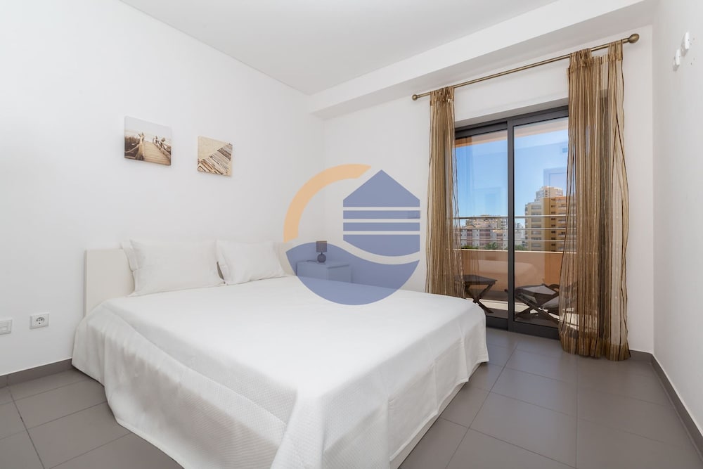 06 in Portim o With 3 Bedrooms and 2 Bathrooms