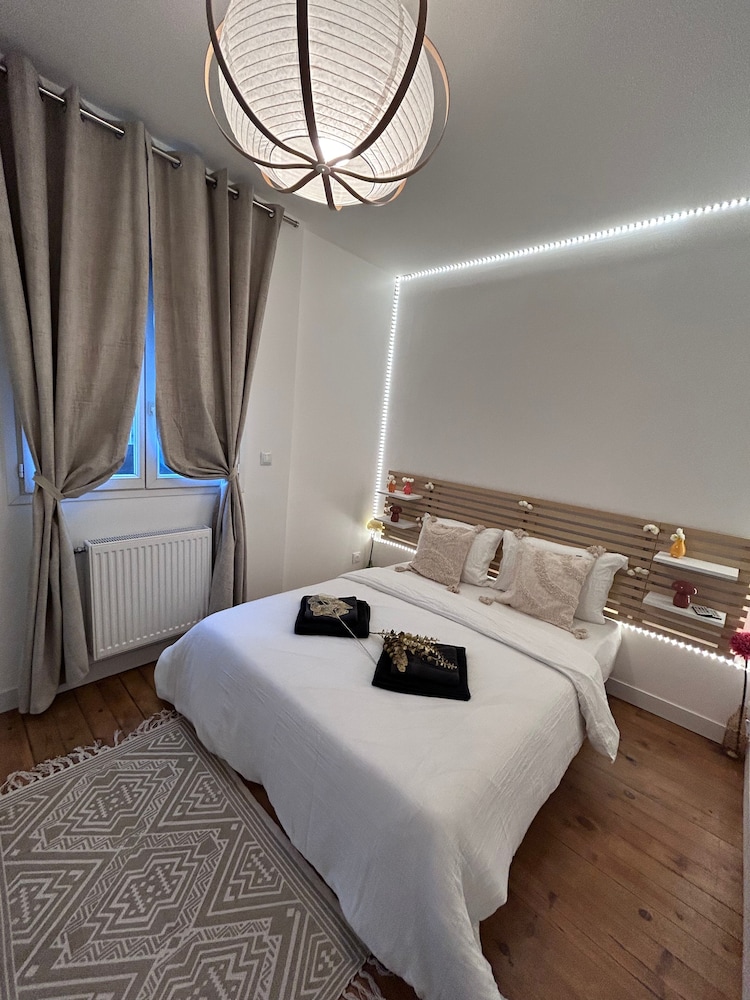 La maison de Paris Est Calme et Moderne