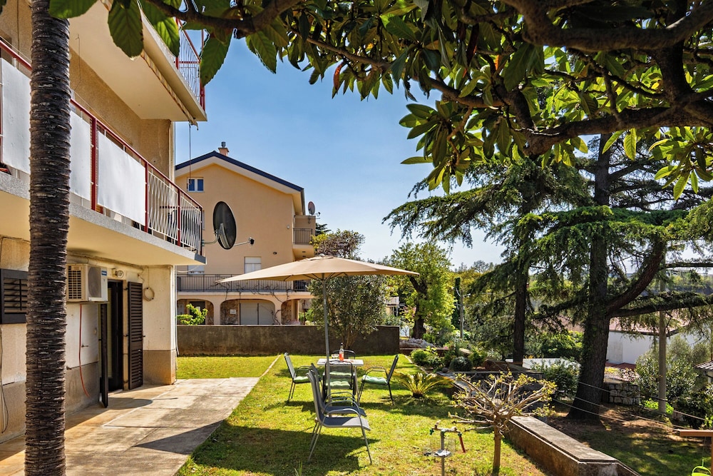 The Wave - Apt With Seaview and Garden