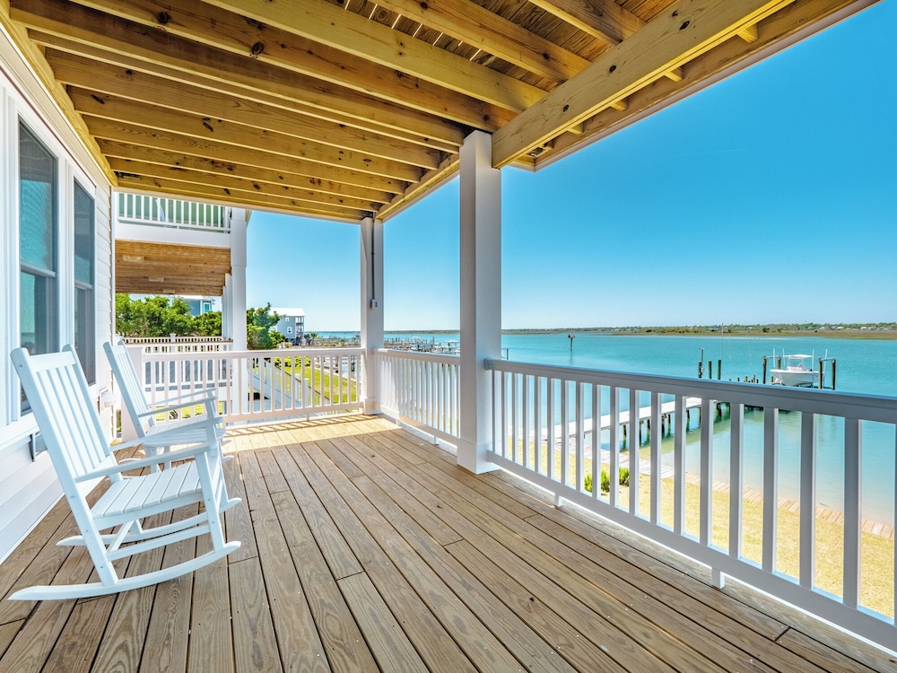 Channel 6 by Topsail Realty