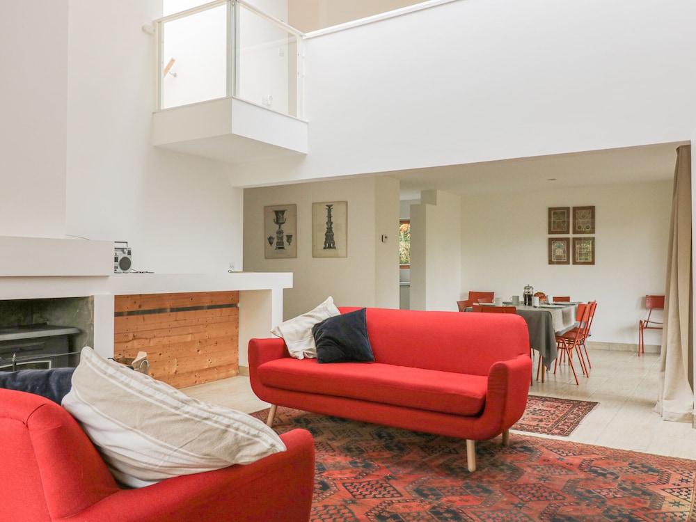 Frater House