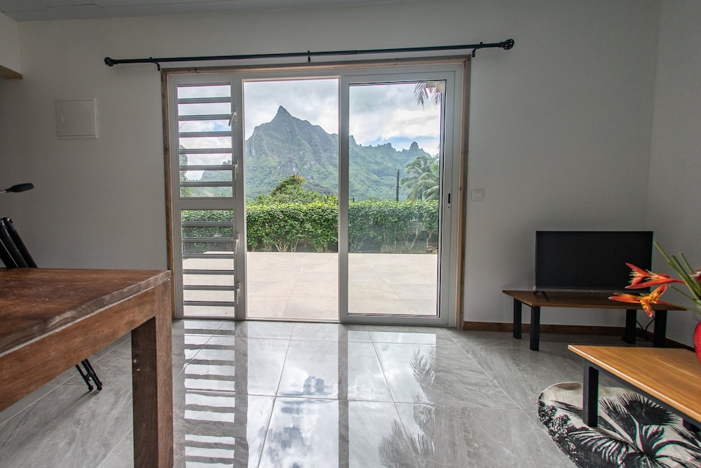 Moorea - Paopao Pool Mountain