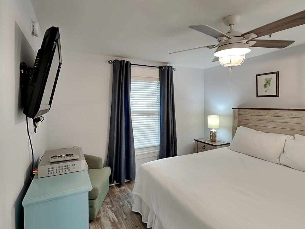 Majestic Sun #1008A by Southern Vacation Rentals