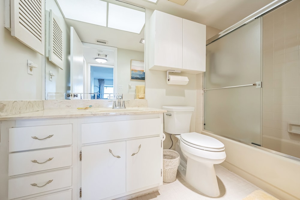 Gulf-view Condo With Resort-style Amenities 2 Bedroom Condo