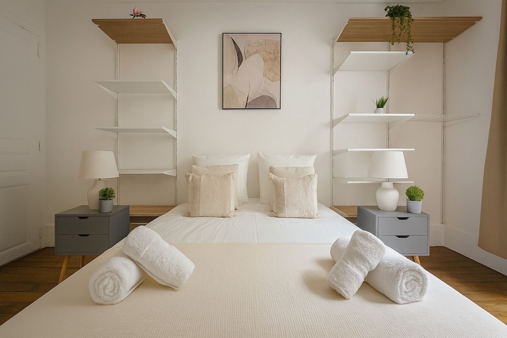 Spacieux appartement a Montmartre