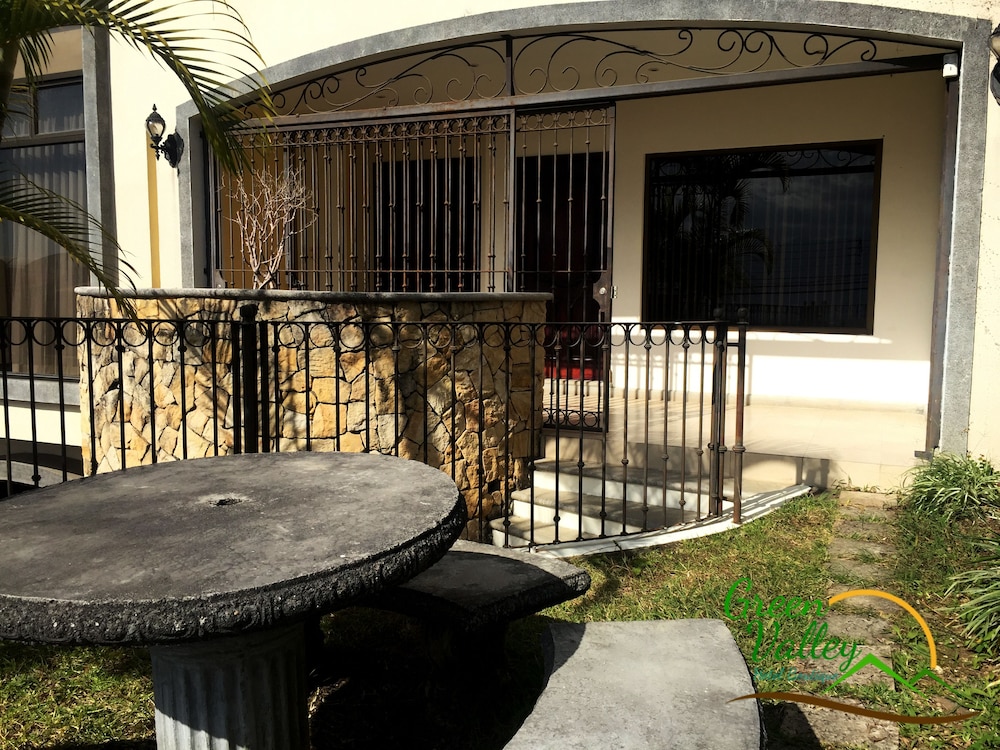 Green Valley Hotel Boutique