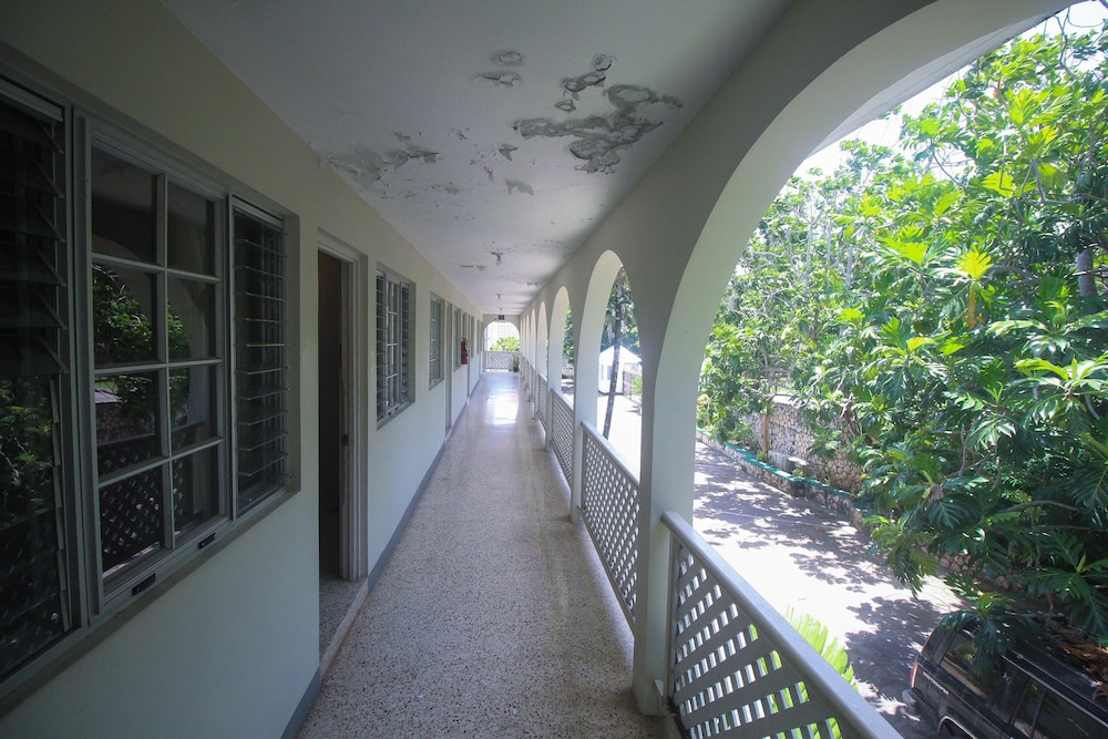 Sahara Hostel