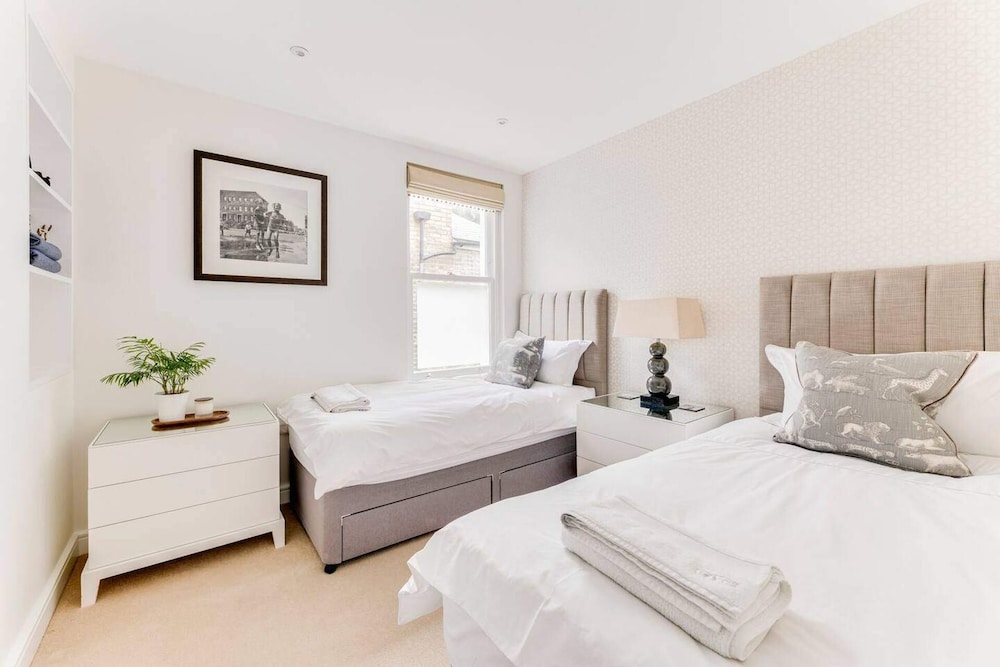 Luxury 3-bed Apartment in Central London