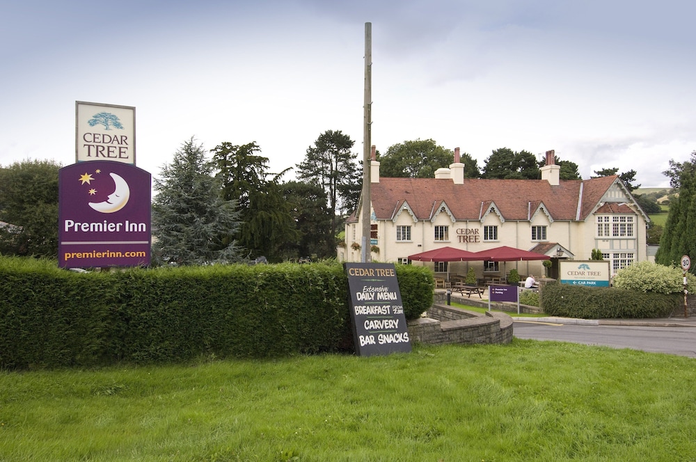 Premier Inn Caerphilly - Corbetts Lane 5