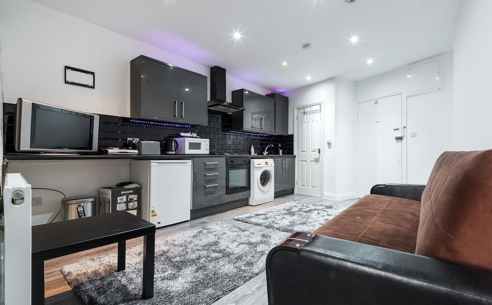 Whitechapel Grand