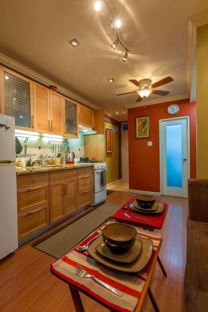 Hotel New Kingston Guest Apartments at Seymour - Image 1