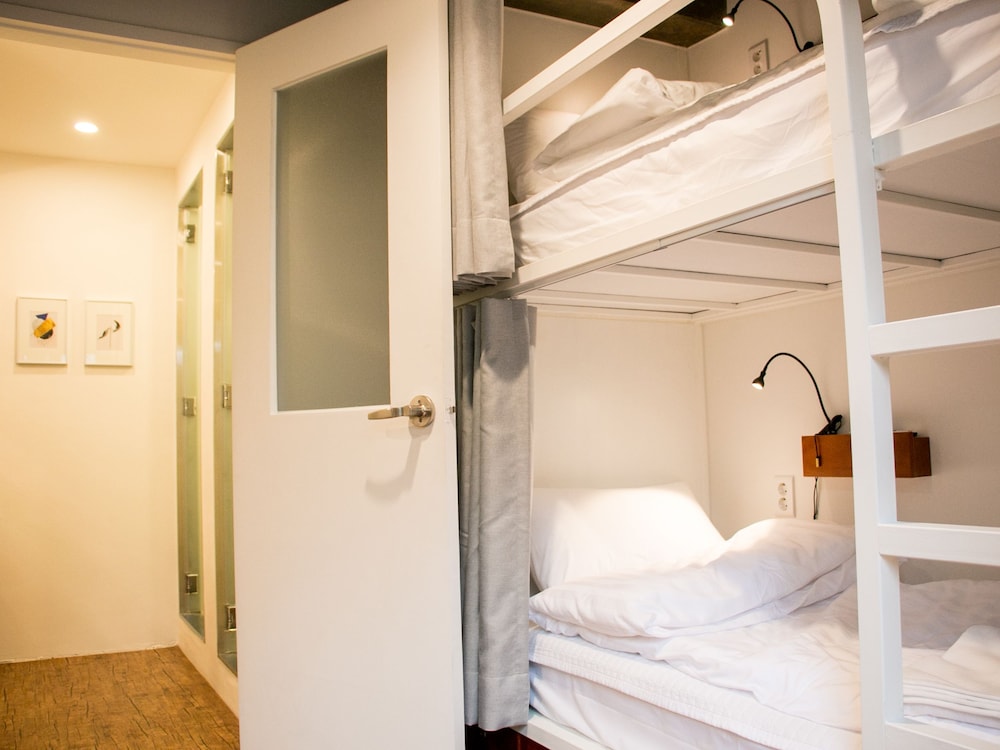 Hi Jun Guesthouse