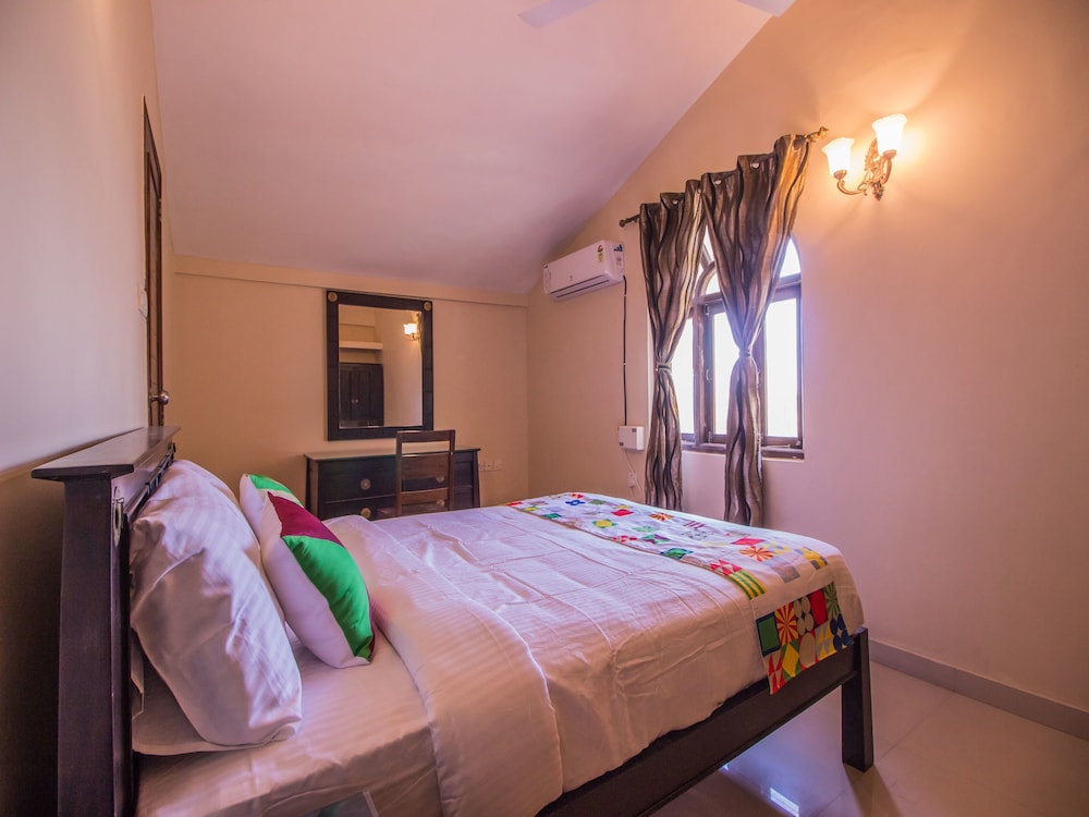 OYO 11424 Home Elegant 3BHK Villa Near Dona Paula Beach