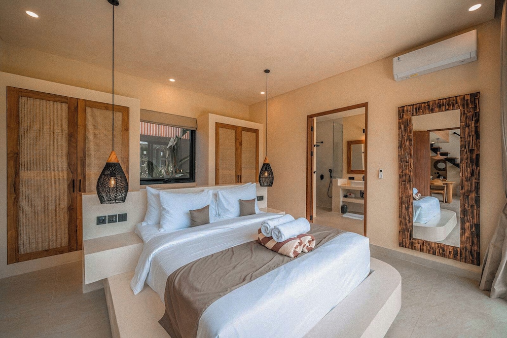 AYO Villa