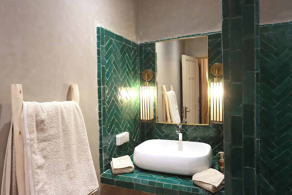 Riad Valentine