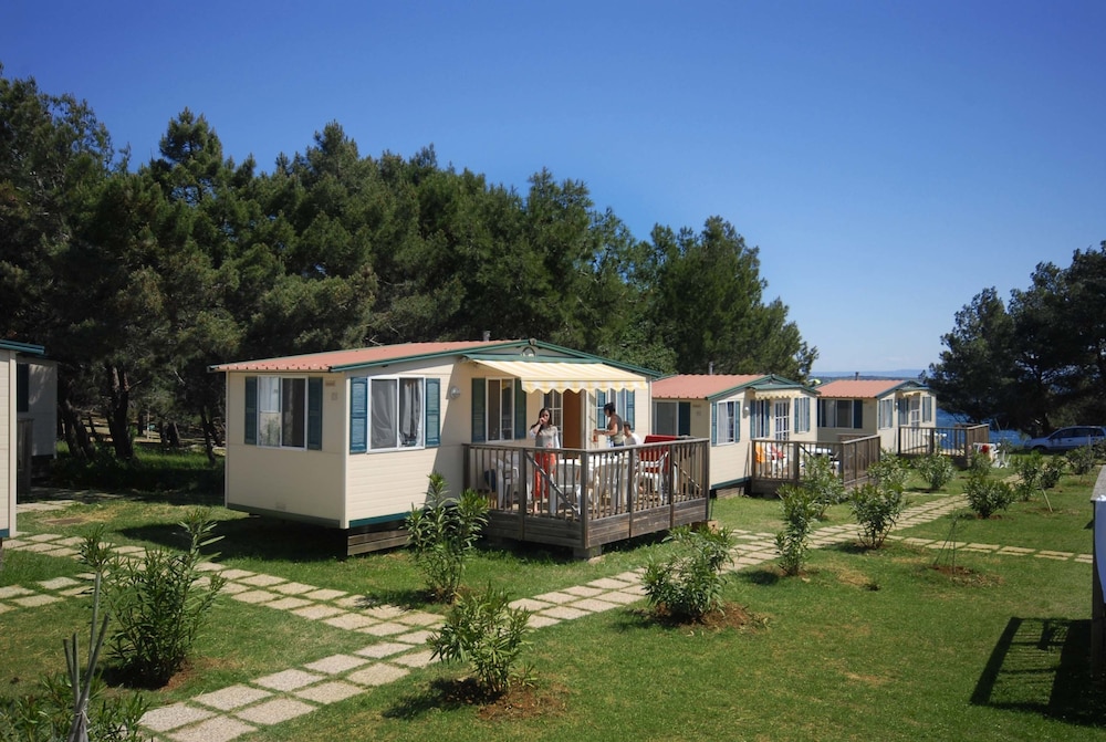Arena Stupice Camping Homes