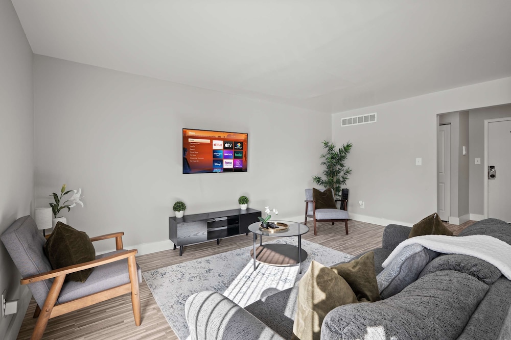 A Unique 2BR 2BA Stay