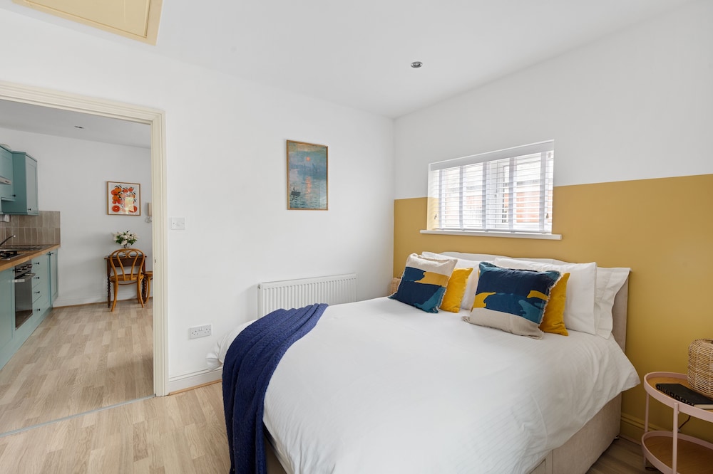 84A Albany Road view 5
