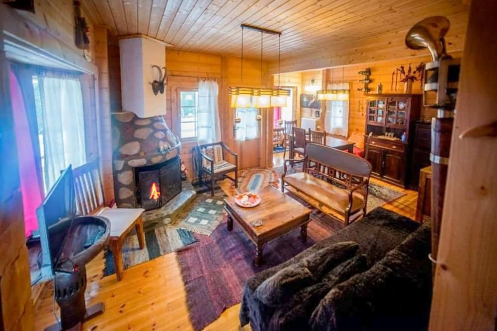 Kedra Village Cozy Chalet - Mountain Getaway