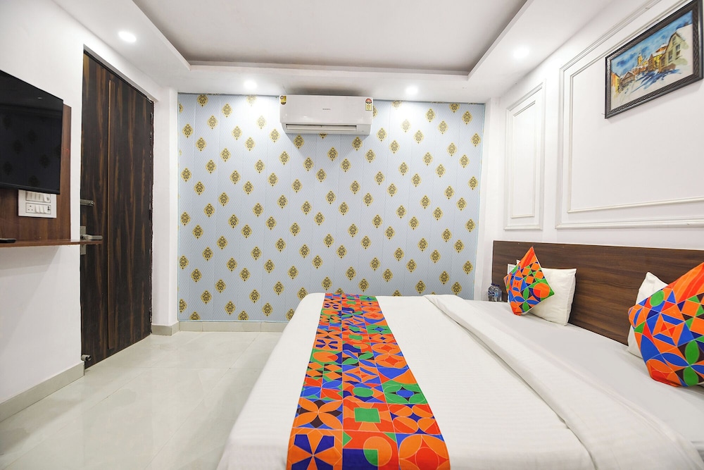Fabhotel Dream Stay Inn