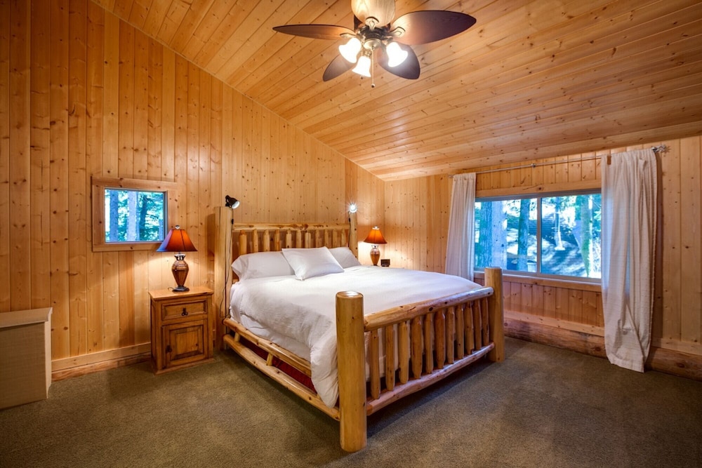 Mt Baker Lodging Cabin 61 - Sleeps 6 view 3