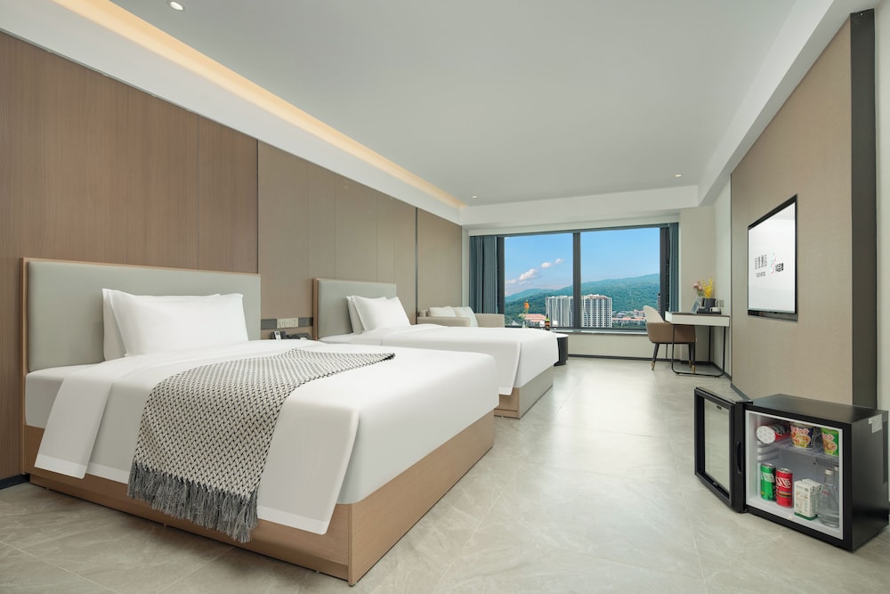 ECHIC Mercure (Guangzhou Baoneng Performing Arts Center Luogang Wanda Plaza)