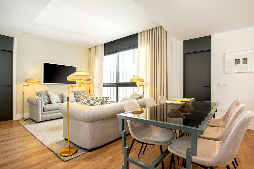 Exclusive Apartment Near Torre del Oro Betis Xiii