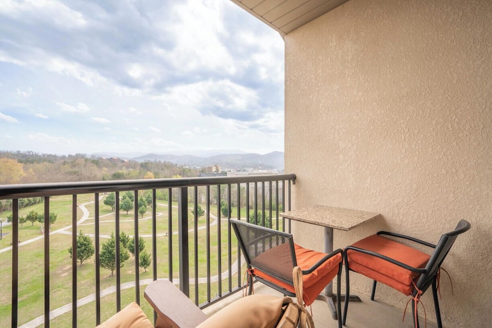 Mountain View Condo 3702