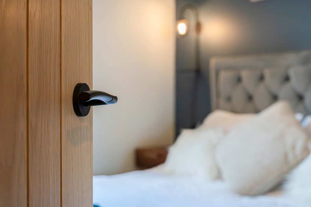 Central-1bed Flat in Aberdeen Area