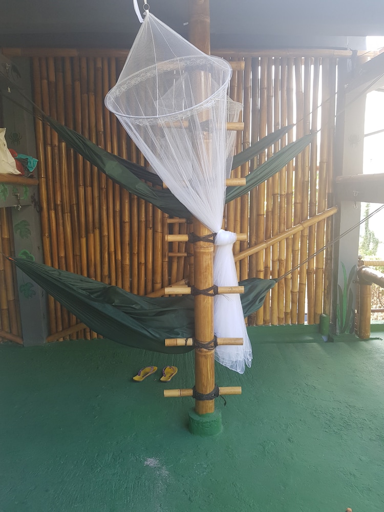 Twenty4Seven Bed & Breakfast - Hostel