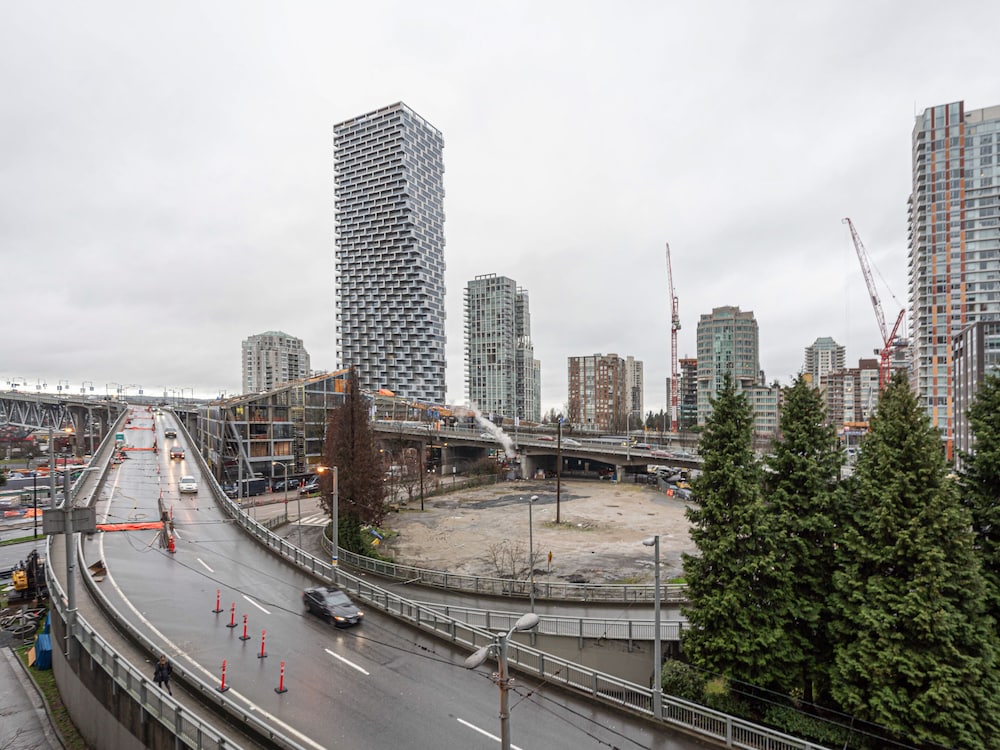 Sterling Suites - Yaletown - Image 4