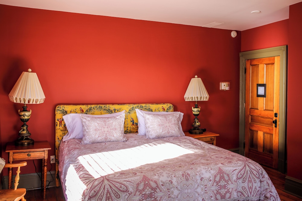 The Millerton Inn view 3