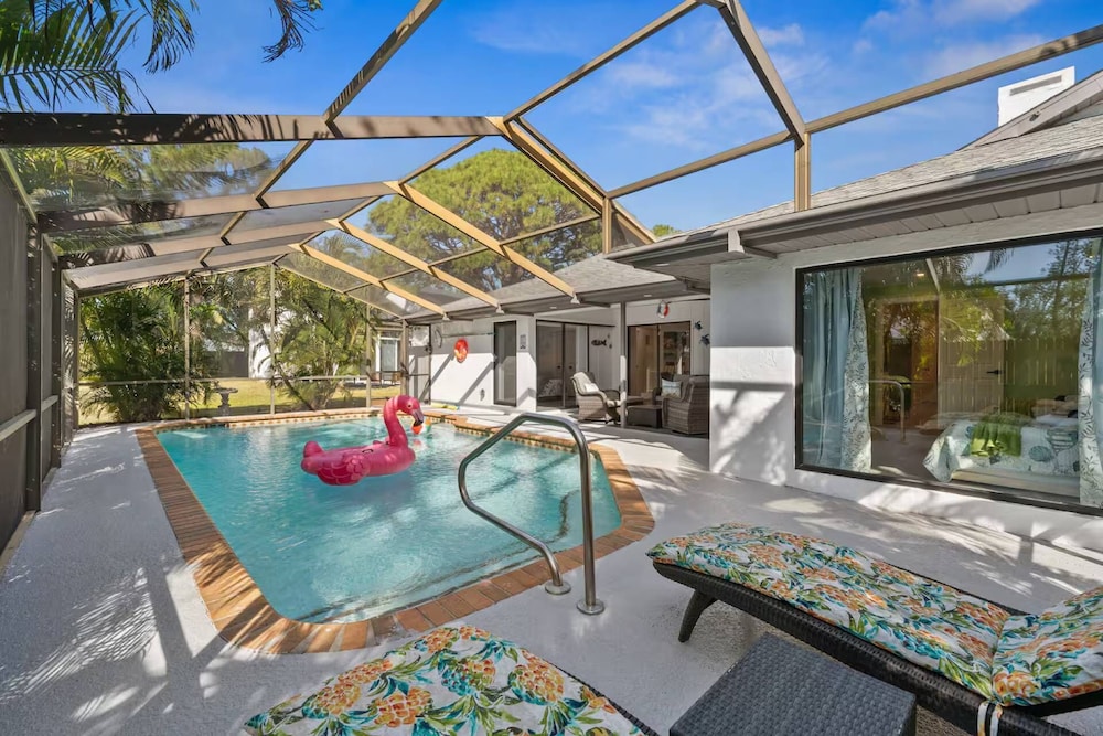 The Tropical Retreat