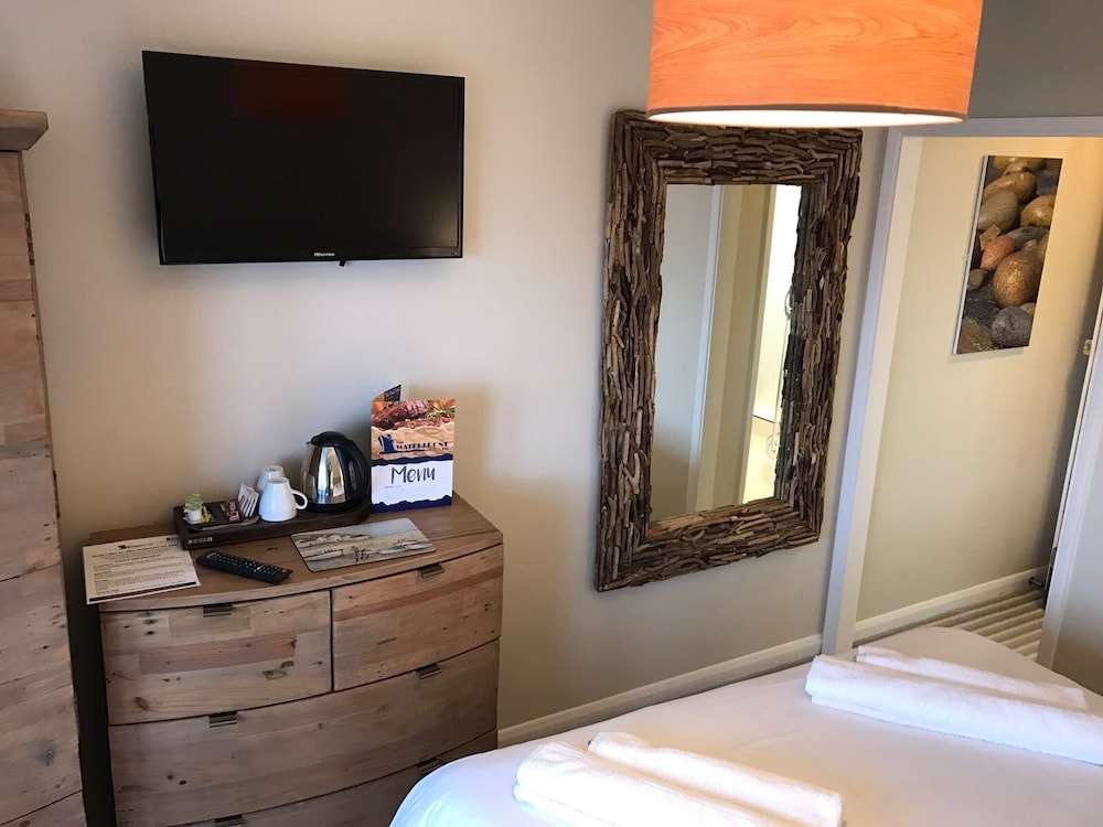 Bideford Vacations - The Waterfront Inn - Property Image 60