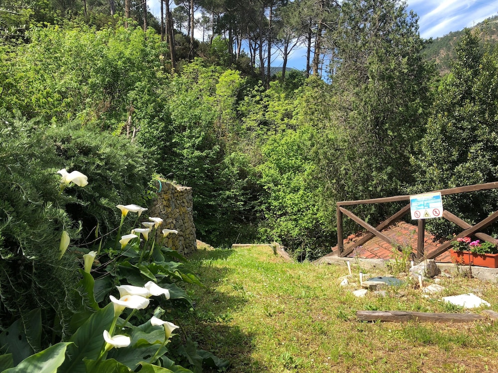 Casale Coreallo view 4