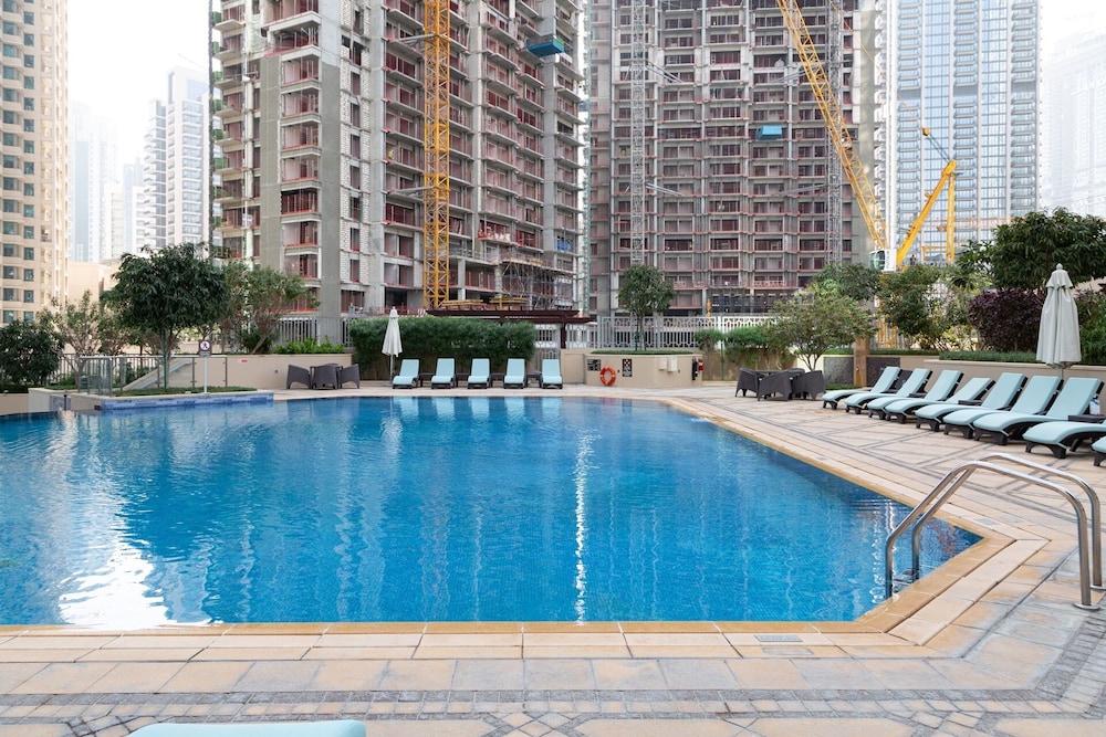 Stellar 2BR Apartment With Dazzling Views Of The Burj Khalifa