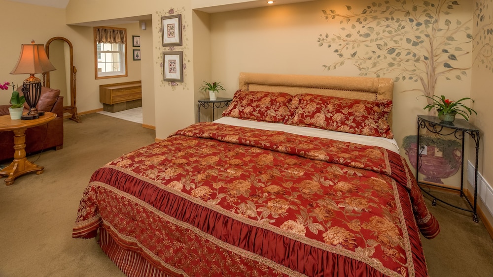 Goldmoor Inn