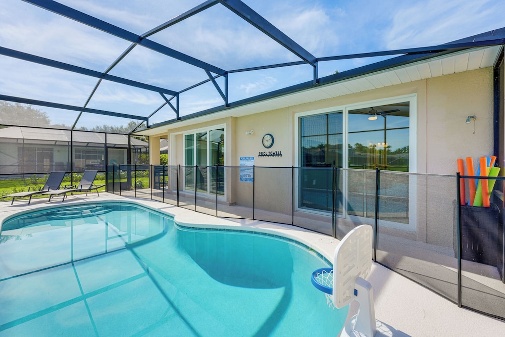 Waterfront Home w/ Private Pool: 5 Mi to Disney!