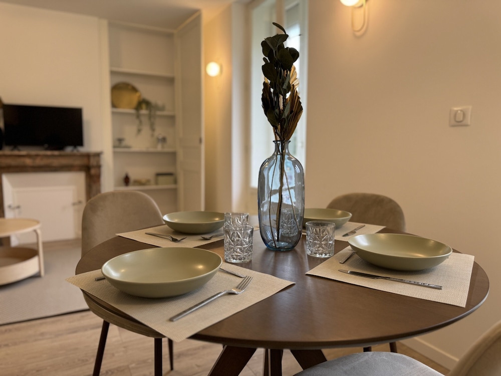 Stylish Stay in Central Le Mans