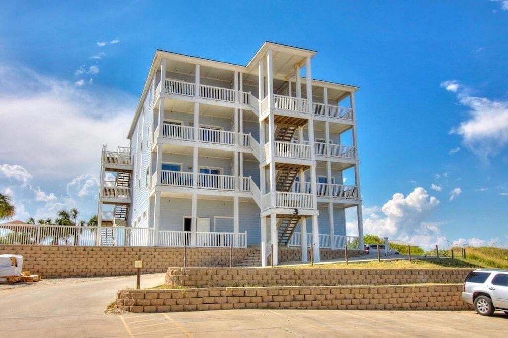 Beachgate Condo Suites And Hotel 341+342 4 Bedroom Condo