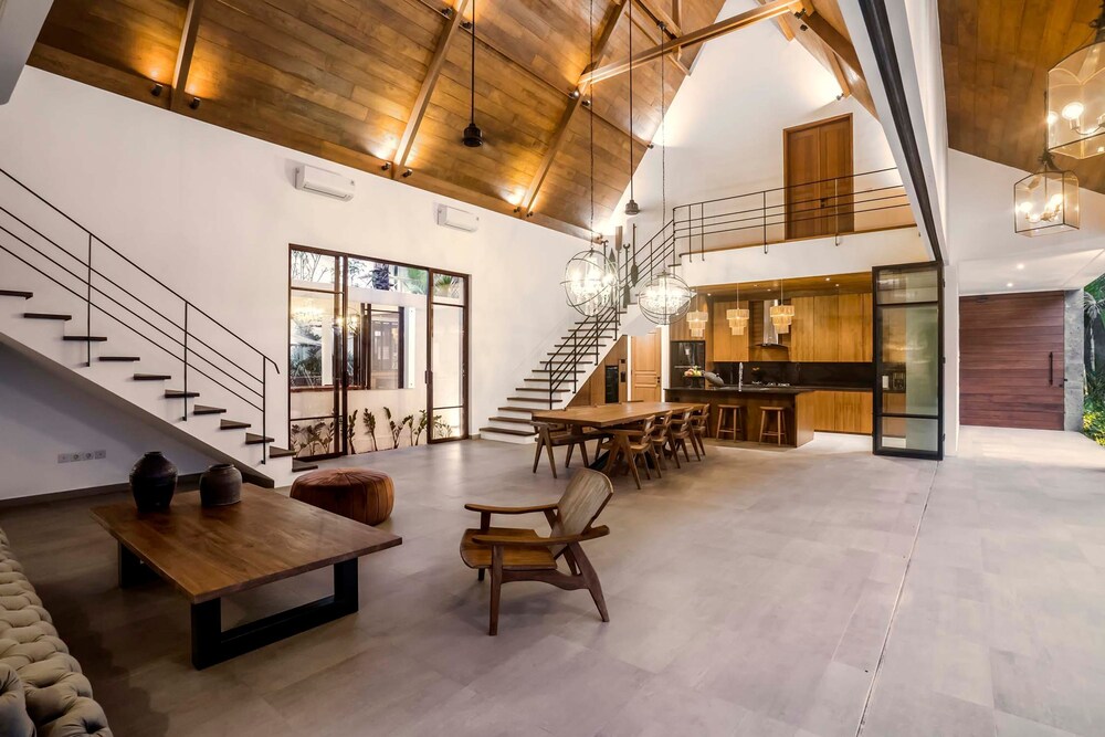 Villa Nusantara 4 by Alfred in Bali - Brand NEW Luxury 4BD Pool Villa Pererenan Beach Caggu