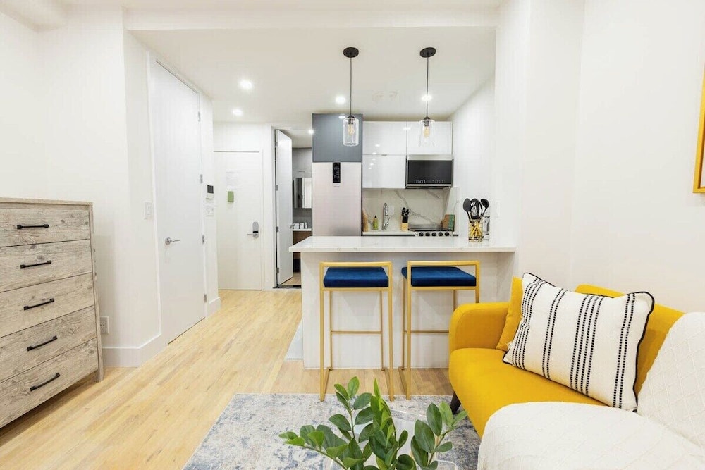 1597 New York Apt