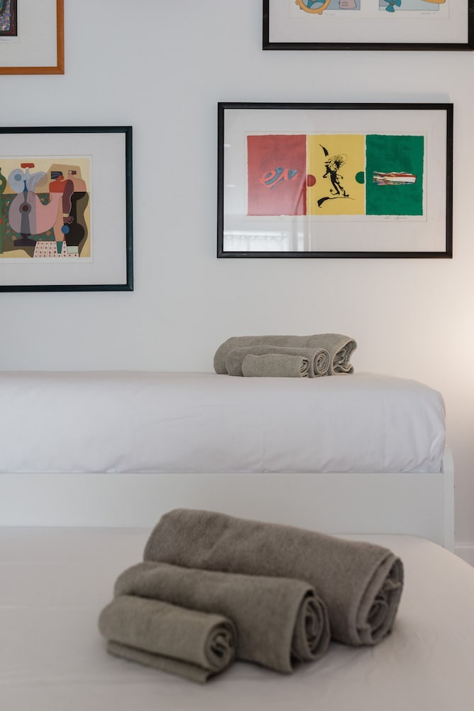 Penha1 · Lisbon's Charming and Bright Apartment view 5