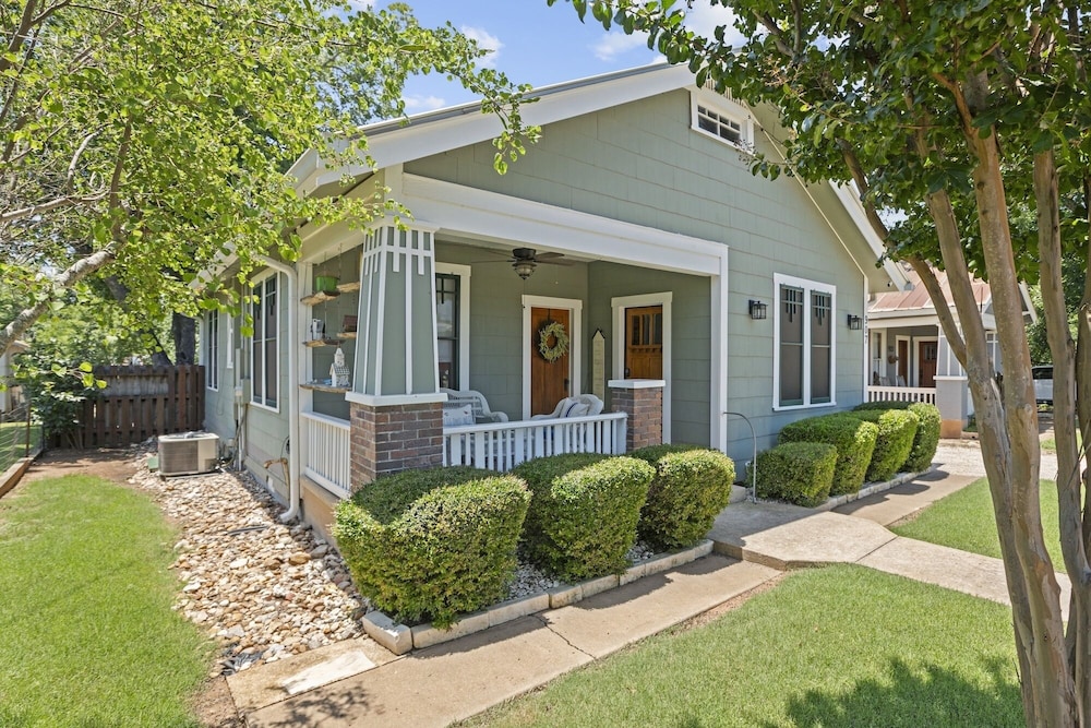 1929 Craftsman Charmer 2 Bedroom Home