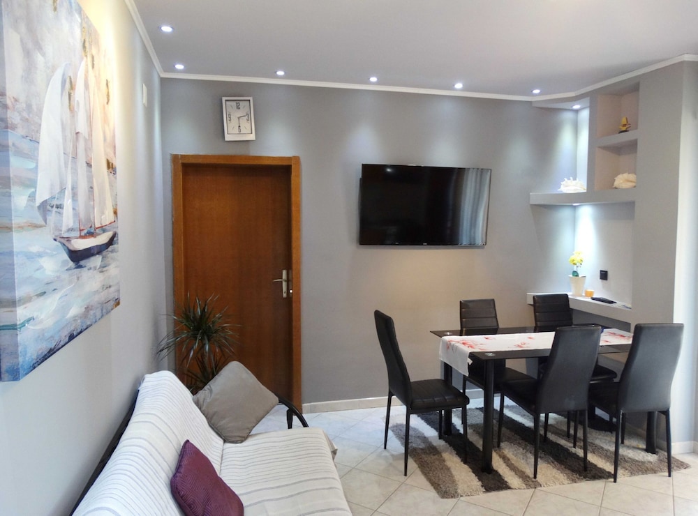 Scenic and Sunny Apartments With Sea View and Balcony