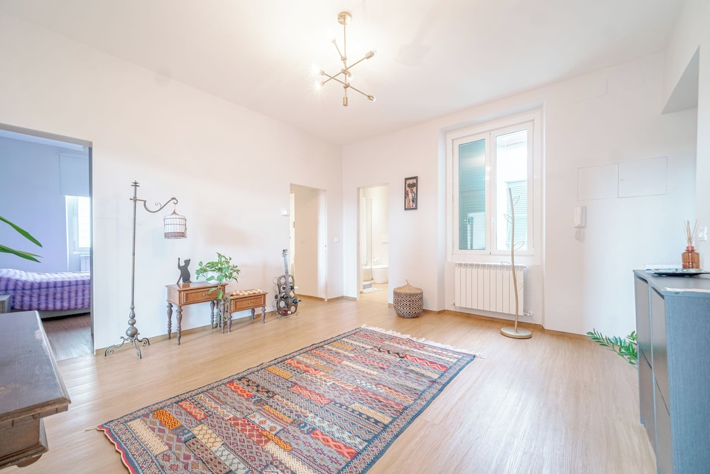 Bright Apartment A Few Steps From Via Garibaldi
